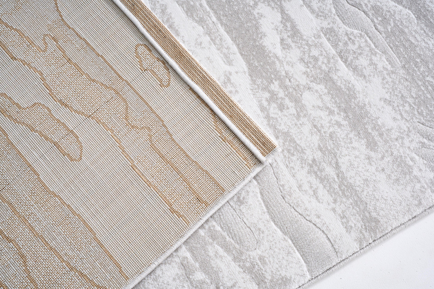 Discover Ultimate Comfort: The Troy Grey Rug, Now with 14mm Plush Thickness!